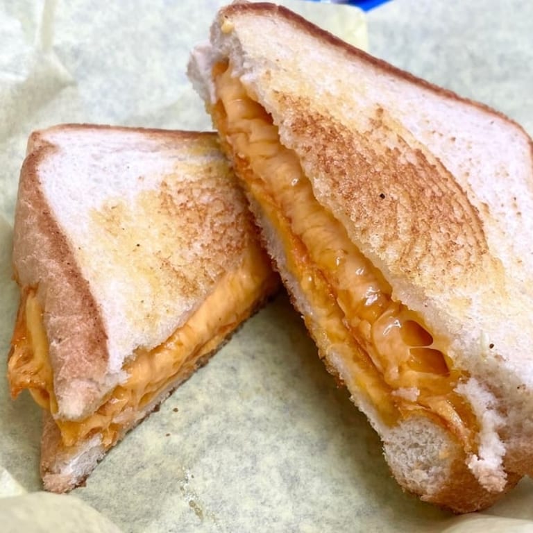 Delicious Grilled Cheese Sandwiches